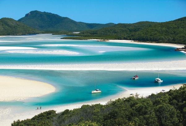 Whitehaven Beach, Whitsunday Islands, Great Barrier Reef, Queensland © Tourism and Events Queensland