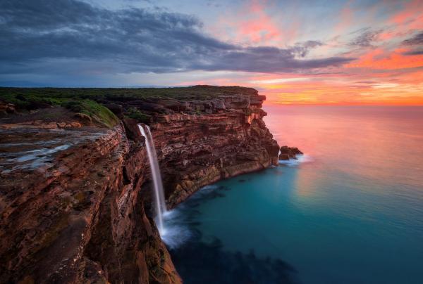 Sonnenaufgang an den Curracurrong Falls und Eagle Rock im Royal National Park, Sydney © Destination NSW