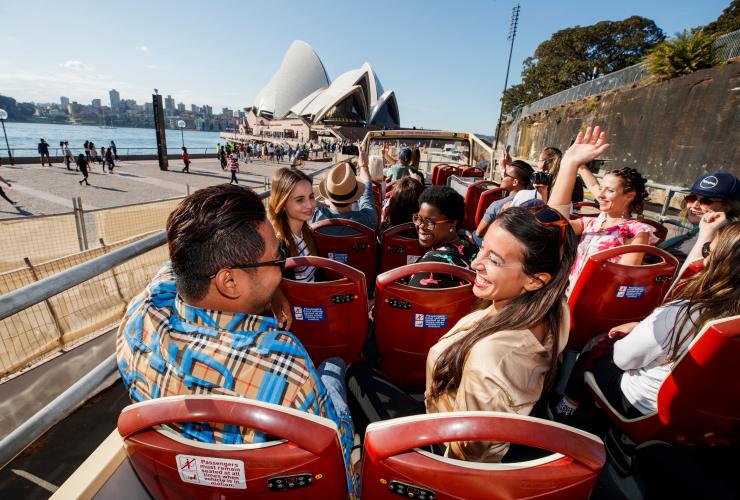 Hop-on-Hop-off-Bus am Sydney Opera House, Sydney/Warrane, New South Wales © Big Bus Tours Hop-on-Hop-off-Bus am Sydney Opera House, Sydney/Warrane, New South Wales © Big Bus Tours