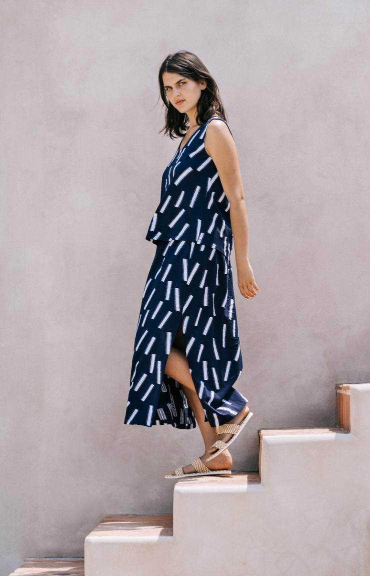 Frau trägt das Designer-Label Elk in Melbourne © ELK 