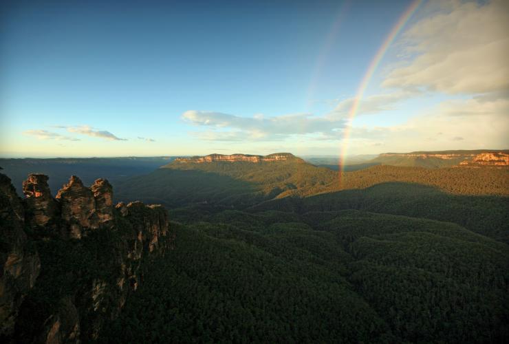 Three Sisters, Grose Valley, Blue Mountains, New South Wales © Tourism Australia Three Sisters, Grose Valley, Blue Mountains, New South Wales © Tourism Australia