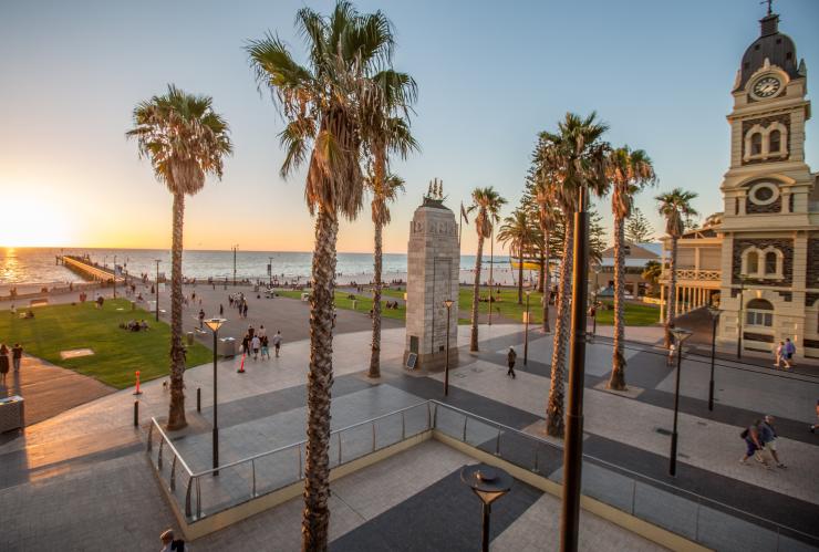 View of Glenelg Beach from Moseley Square in Glenelg © Tourism Australia View of Glenelg Beach from Moseley Square in Glenelg © Tourism Australia