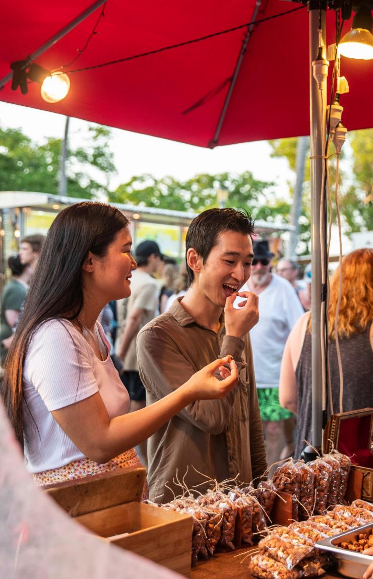 Mindil Beach Sunset Markets, Darwin, NT © Tourism NT/Helen Orr Mindil Beach Sunset Markets, Darwin, NT © Tourism NT/Helen Orr