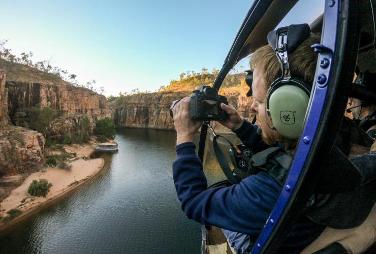 Nitmiluk Tours, Katherine Gorge, NT © Tourism Australia Nitmiluk Tours, Katherine Gorge, NT © Tourism Australia