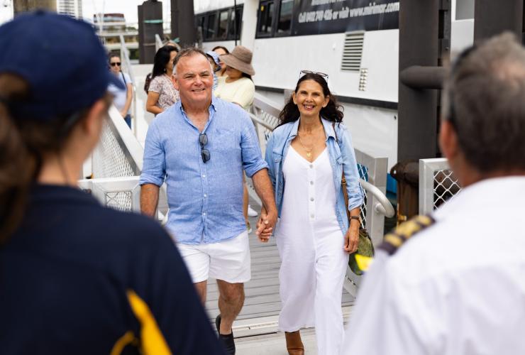 Older couple arrives at the pier and is welcomed by staff of River City Cruises, Brisbane, QLD © Tourism Australia Older couple arrives at the pier and is welcomed by staff of River City Cruises, Brisbane, QLD © Tourism Australia