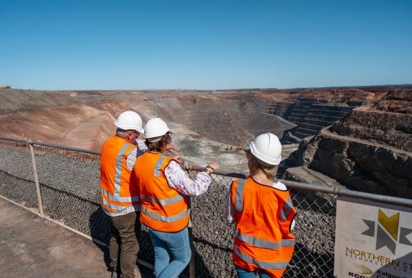 Gold Rush Tours, Kalgoorlie, WA © Tourism Australia