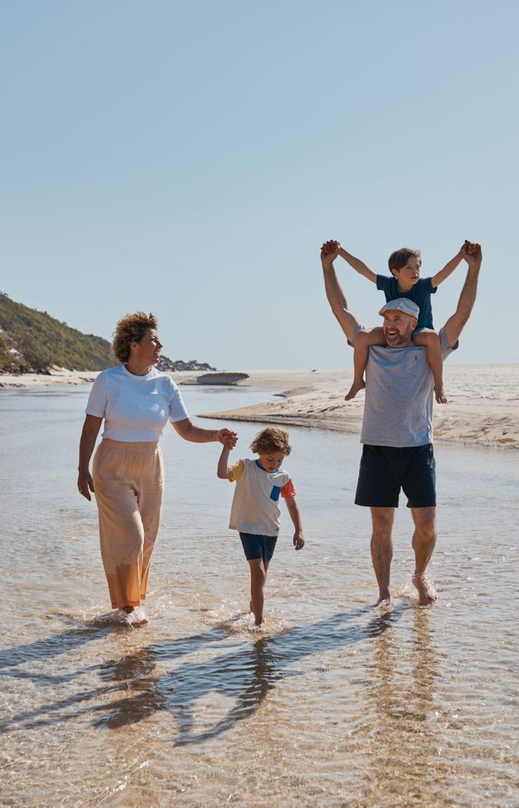 Tasman Venture, K'Gari, Queensland © Tourism and Events Queensland