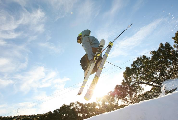 Skiing, Mt Baw Baw, VIC © James Lauritz, Visit Victoria Skiing, Mt Baw Baw, VIC © James Lauritz, Visit Victoria