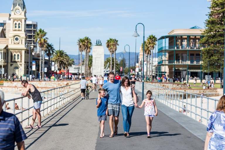 Glenelg, Adelaide, South Australia © South Australian Tourism Commission Glenelg, Adelaide, South Australia © South Australian Tourism Commission