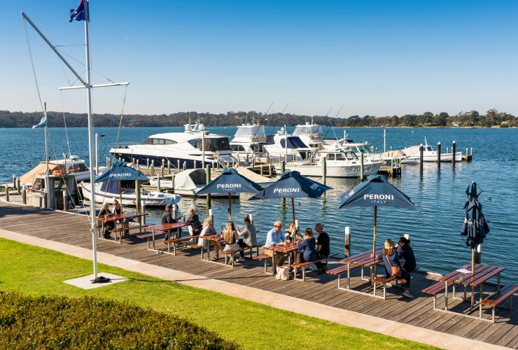 Metung Hotel, Gippsland, Victoria © Rob Blackburn, Visit Victoria Metung Hotel, Gippsland, Victoria © Rob Blackburn, Visit Victoria