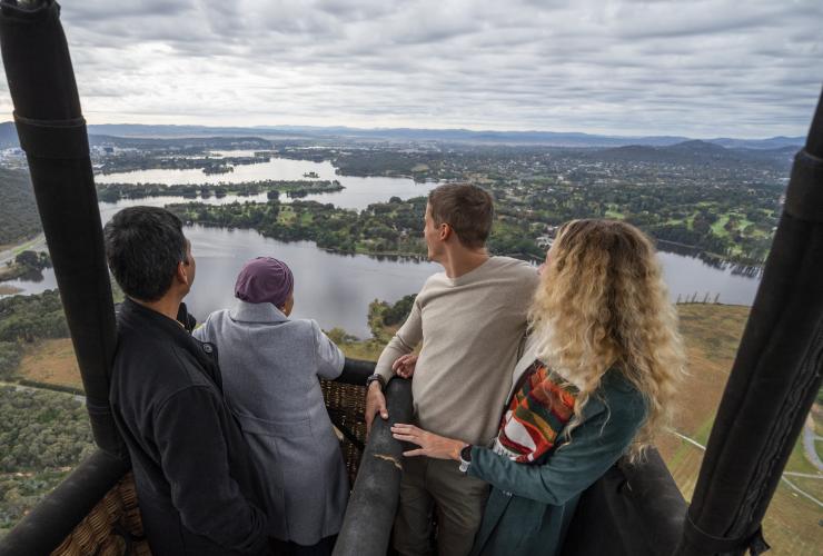 Balloon Aloft, Canberra, ACT © Tourism Australia Balloon Aloft, Canberra, ACT © Tourism Australia