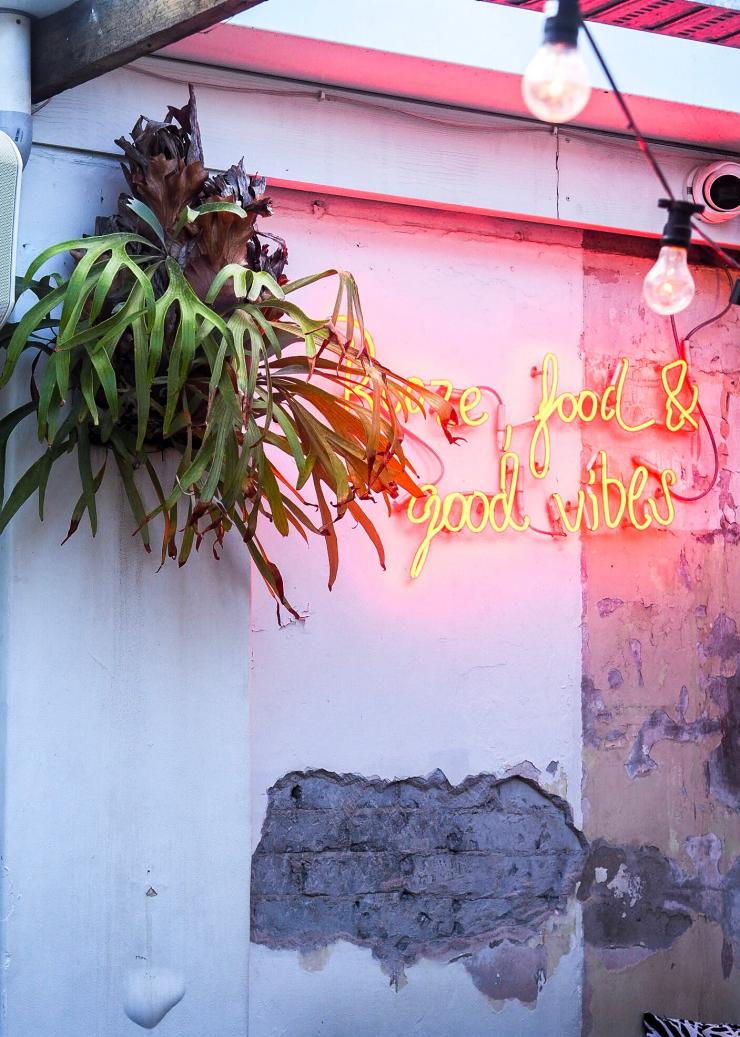 Neon sign at Justin Lane on the Gold Coast © Destination Gold Coast Neon sign at Justin Lane on the Gold Coast © Destination Gold Coast