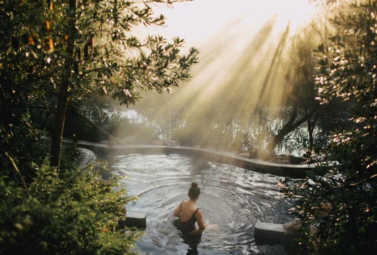 Woman in the pool at Peninsula Hot Springs in the Mornington Peninsula © Peninsula Hot Springs Woman in the pool at Peninsula Hot Springs in the Mornington Peninsula © Peninsula Hot Springs