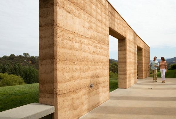 TarraWarra Museum of Art, TarraWarra Estate, Healesville, Yarra Valley, VIC © Tourism Australia