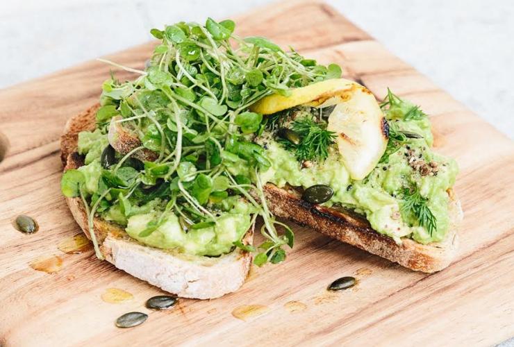 Smashed avocado on toast at Folk Cafe in Byron Bay © Folk Cafe Smashed avocado on toast at Folk Cafe in Byron Bay © Folk Cafe