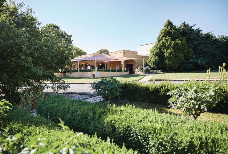 Cellar door and gardens at Shaw Wines, Murrumbateman, New South Wales © VisitCanberra Cellar door and gardens at Shaw Wines, Murrumbateman, New South Wales © VisitCanberra