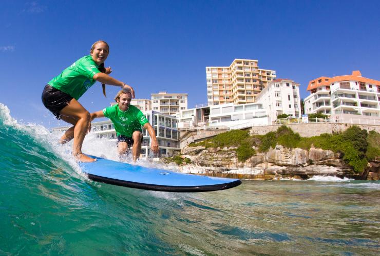 Leçon de surf avec Let's Go Surfing à Bondi Beach © Let's Go Surfing Leçon de surf avec Let's Go Surfing à Bondi Beach © Let's Go Surfing