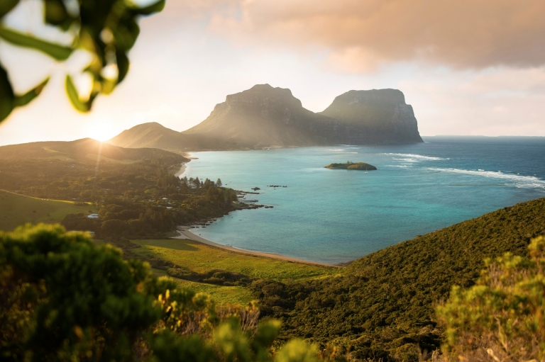 Mount Lidgbird et Mount Gower, Lord Howe Island © Tom Archer Mount Lidgbird et Mount Gower, Lord Howe Island © Tom Archer