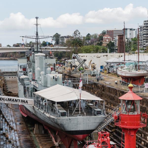  Frégate HMAS Diamantina de la classe River à la cale sèche de South Brisbane classée monument historique, Queensland Maritime Museum, Brisbane, Queensland © Museum Network Queensland