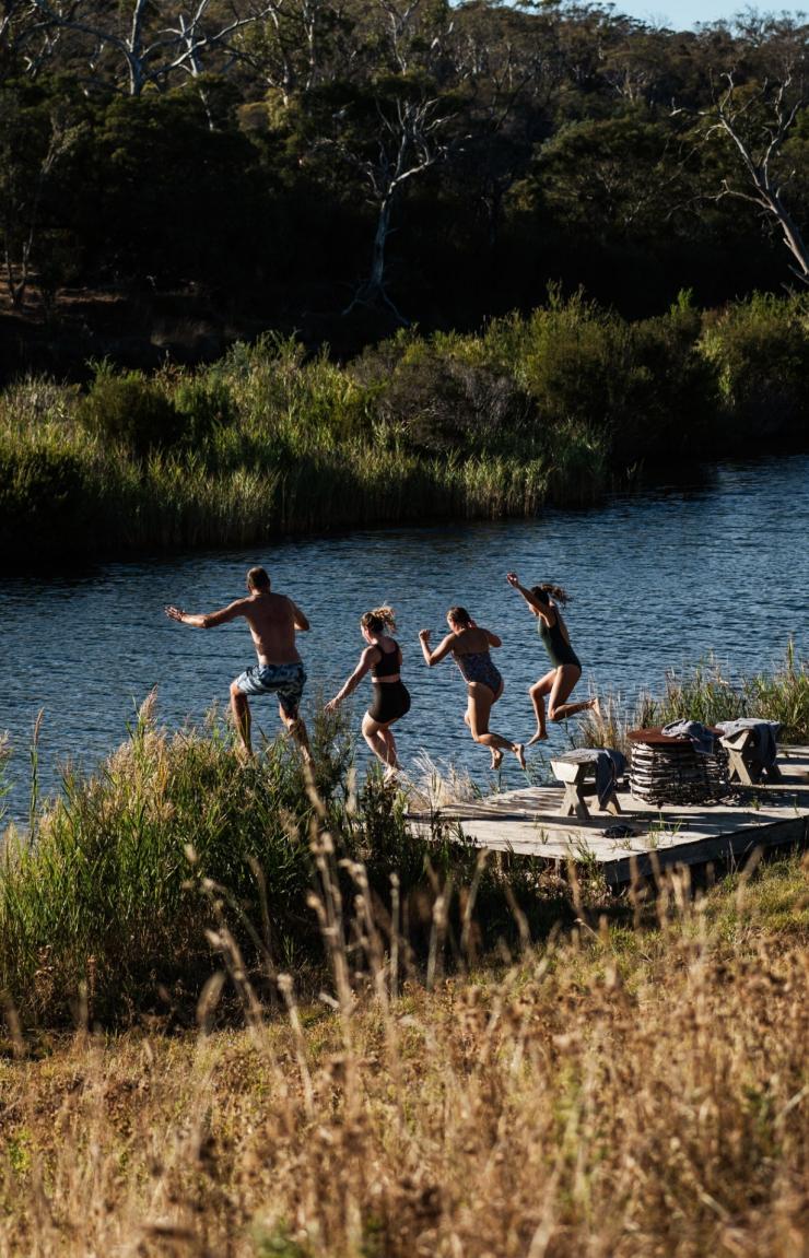 Swan River Sanctuary, Swansea, Tasmanie © Stu Gibson Swan River Sanctuary, Swansea, Tasmanie © Stu Gibson