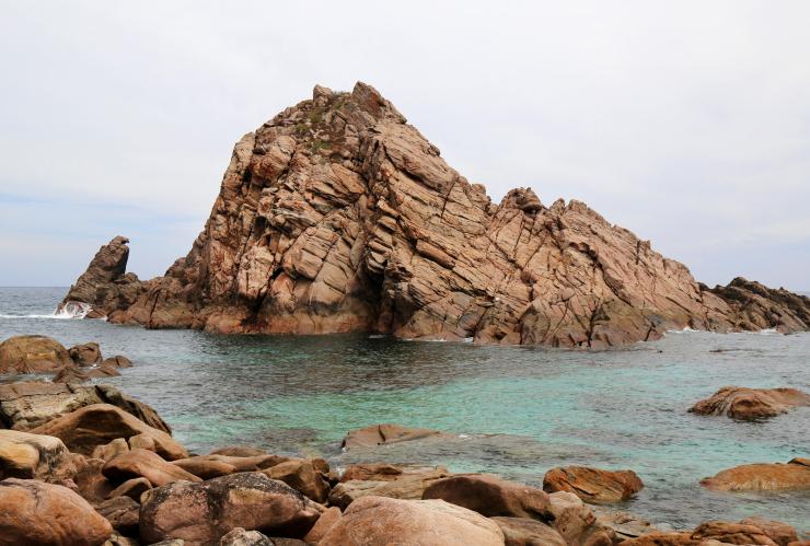 Sugarloaf Rock, Leeuwin-Naturaliste National Park, WA © Jesse Desjardins Sugarloaf Rock, Leeuwin-Naturaliste National Park, WA © Jesse Desjardins