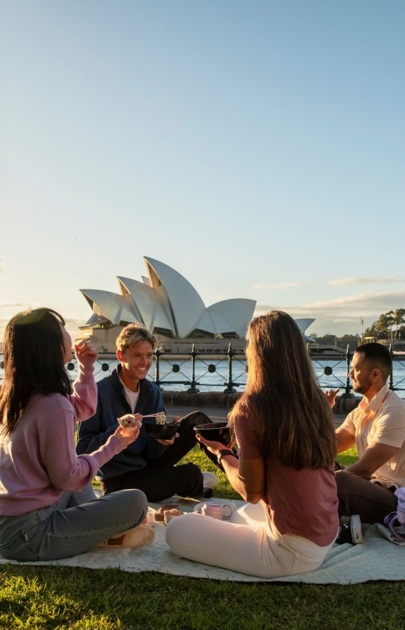 Hickson Road Reserve, The Rocks, NSW © Destination NSW