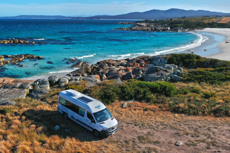 Autocaravan parcheggiato nei pressi di Tasmania © Tourism Australia Autocaravan parcheggiato nei pressi di Tasmania © Tourism Australia