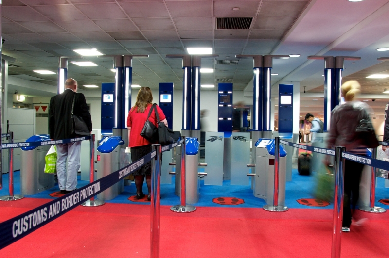 Passeggeri che utilizzano SmartGate © Australian Border Force Passeggeri che utilizzano SmartGate © Australian Border Force