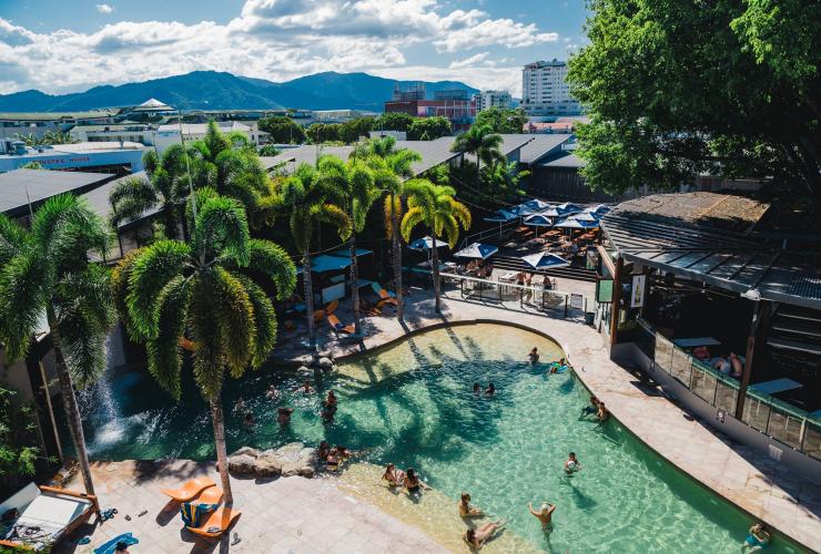 Gilligan's, Cairns, Queensland © Gilligan's Gilligan's, Cairns, Queensland © Gilligan's
