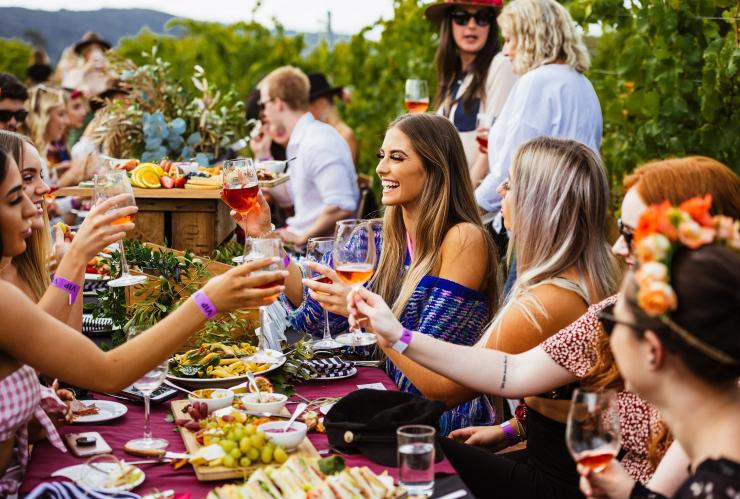 ニュー・サウス・ウェールズ州、レイク・ジョージ、レイク・ジョージ・ワイナリー © Lake George Winery ニュー・サウス・ウェールズ州、レイク・ジョージ、レイク・ジョージ・ワイナリー © Lake George Winery
