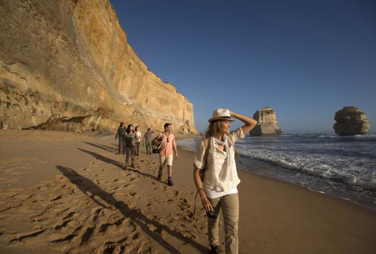 ビクトリア州、グレート・オーシャン・ロード、12使徒ロッジ・ウォーク © Tourism Australia ビクトリア州、グレート・オーシャン・ロード、12使徒ロッジ・ウォーク © Tourism Australia