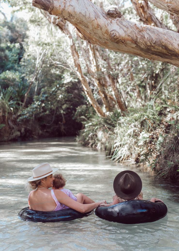 クイーンズランド州、クガリ(フレーザー島)(K’gari (Fraser Island))、イーライ・クリーク(Eli Creek)© Tourism and Events Queensland クイーンズランド州、クガリ(フレーザー島)(K’gari (Fraser Island))、イーライ・クリーク(Eli Creek)© Tourism and Events Queensland