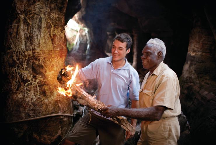 ノーザンテリトリー、カカドゥ(Kakadu)およびアーネム・ランド(Arnhem Land)、ニンニカイのヨルング族の居住地 © Tourism Australia ノーザンテリトリー、カカドゥ(Kakadu)およびアーネム・ランド(Arnhem Land)、ニンニカイのヨルング族の居住地 © Tourism Australia