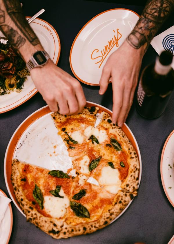 서니스 피자, 애들레이드, 남호주 © 잠팔 다와(Jampal Dawa)/호주정부관광청