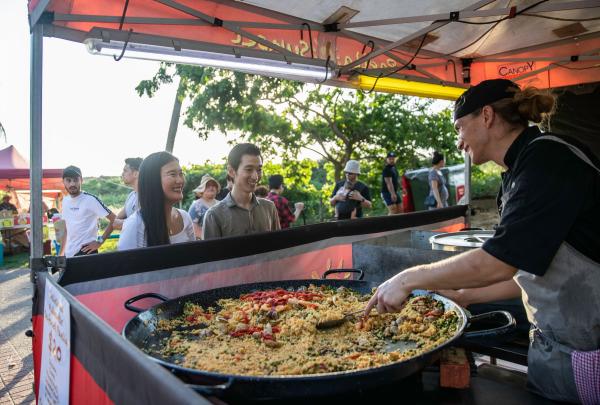 민딜 비치 선셋 마켓, 다윈, 노던 테리토리 © 노던 테리토리 관광청/헬렌 오르(Helen Orr)