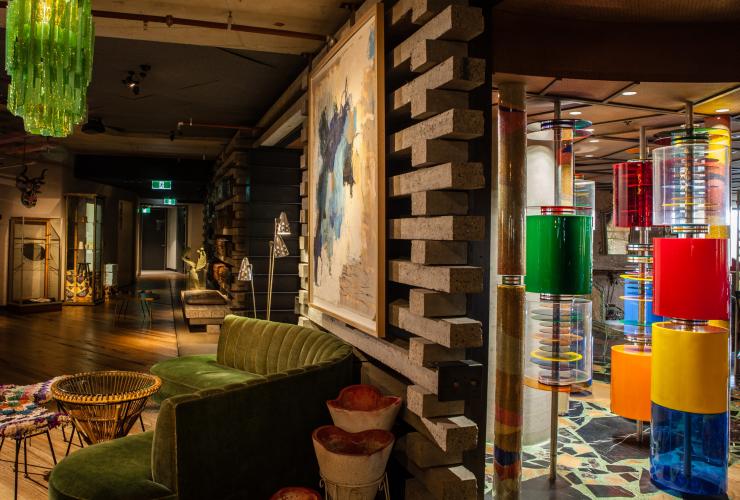Không gian Ovolo Nishi với đồ nội thất địa phương ở NewActon © VisitCanberra Không gian Ovolo Nishi với đồ nội thất địa phương ở NewActon © VisitCanberra