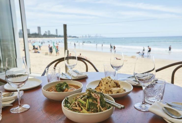 Rick Shores, Burleigh Heads, © Du lịch Queensland & Sự kiện Queensland Rick Shores, Burleigh Heads, © Du lịch Queensland & Sự kiện Queensland