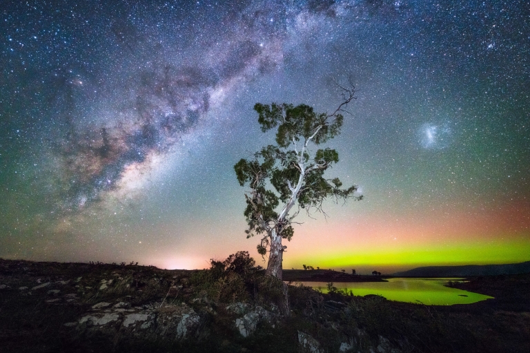 塔斯曼尼亞南極光©Luke Tscharke 塔斯曼尼亞南極光©Luke Tscharke
