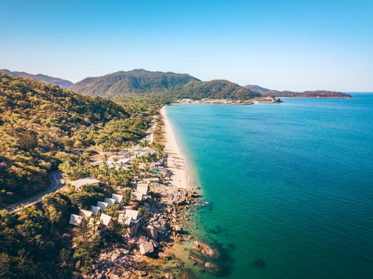 Base Hostel, Magnetic Island, Queensland © Tourism and Events Queensland