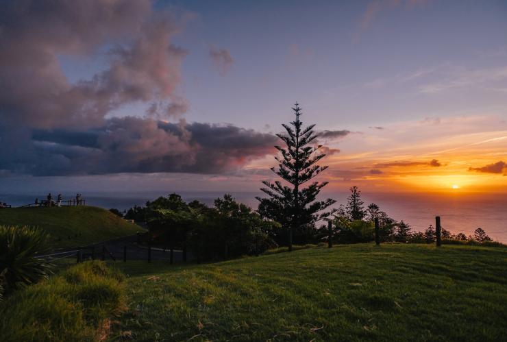 Coucher de soleil, Puppies Point, Norfolk Island © Tourism Australia