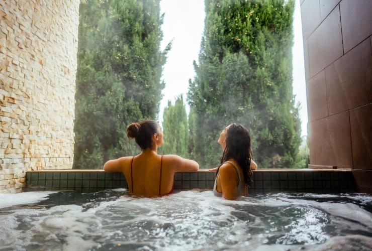 Peppers Mineral Springs Hotel Hepburn, Daylesford, VIC © Visit Victoria