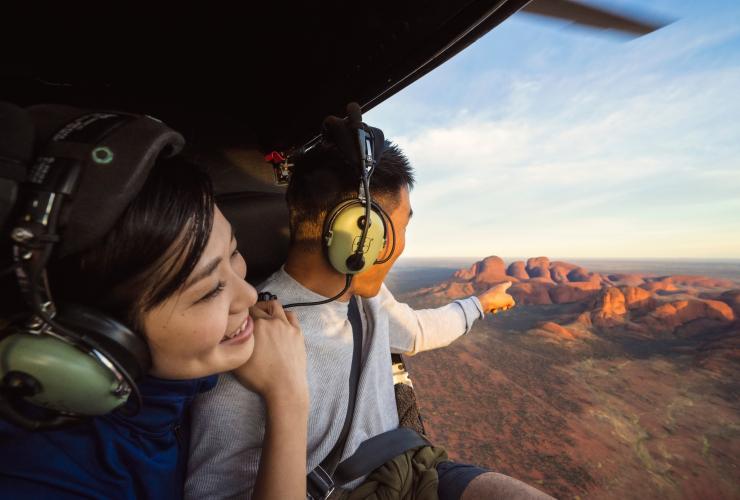 Uluru, Centre Rouge, NT © Tourism NT/Shaana McNaught 