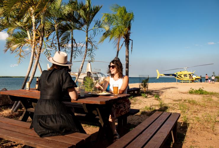 Heli Pub Crawl dari Airborne Solutions, Darwin, NT © Liam Neal