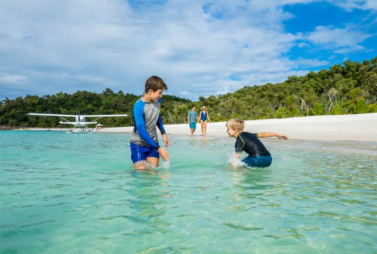 Whitehaven Beach, Whitsunday Island, QLD © Tourism and Events Queensland